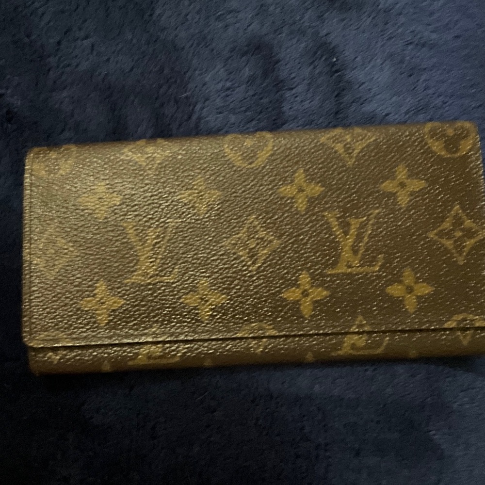 Vintage LOUIS VUITTON Monogram Canvas Porte-Yen 3 Cartes
Credit Card Holder